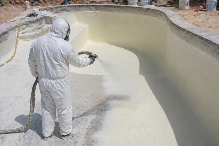 عزل فوم المسابح بالرياض - عزل جدران وقاع المسبح بفوم أزرق عالي الكثافة مقاوم للكلور والأملاح - الجواد الدولية