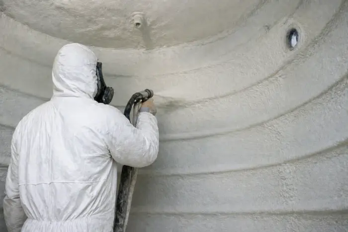 عزل فوم خزانات مياه بالرياض - عزل خزان أرضي وعلوي بفوم بولي يوريثان معتمد من هيئة الغذاء والدواء - الجواد الدولية